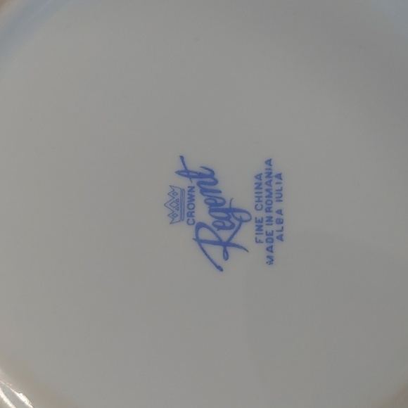 Floral Off Center, Inner Band, EmbossedPattern by Crown Regent (Romania) - Picture 2 of 4